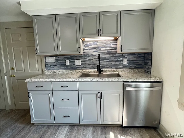80 Meadow Pl — Photo 12