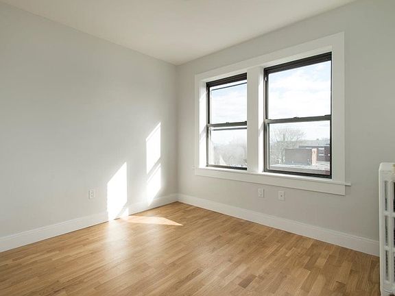 5th image of 114 Highland Ave #U31