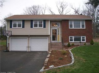 7 Geraldine Dr S, Ellington, CT 06029