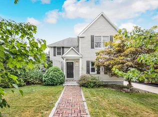 6718 Daisy Ave, Independence, OH 44131