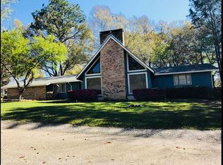 101 James Cir, Daphne, AL 36526