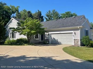 6440 Highland Ridge Dr #27, East Lansing, MI 48823