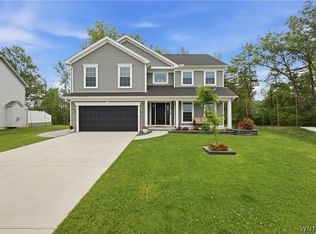13 Canalview Ter, Buffalo, NY 14228
