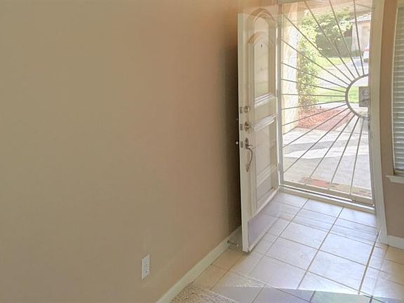 4th image of 2136 E Powers Ave