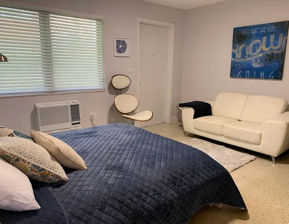 Studio, 450 sqft, $1,475 — Photo 2