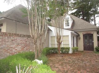 27 Waterford Pl, Jackson, MS 39211