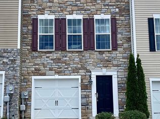 33 Magnolia Dr, Elkton, MD 21921