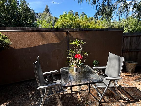 3rd image of 346 Corte Madera Ave APT 4