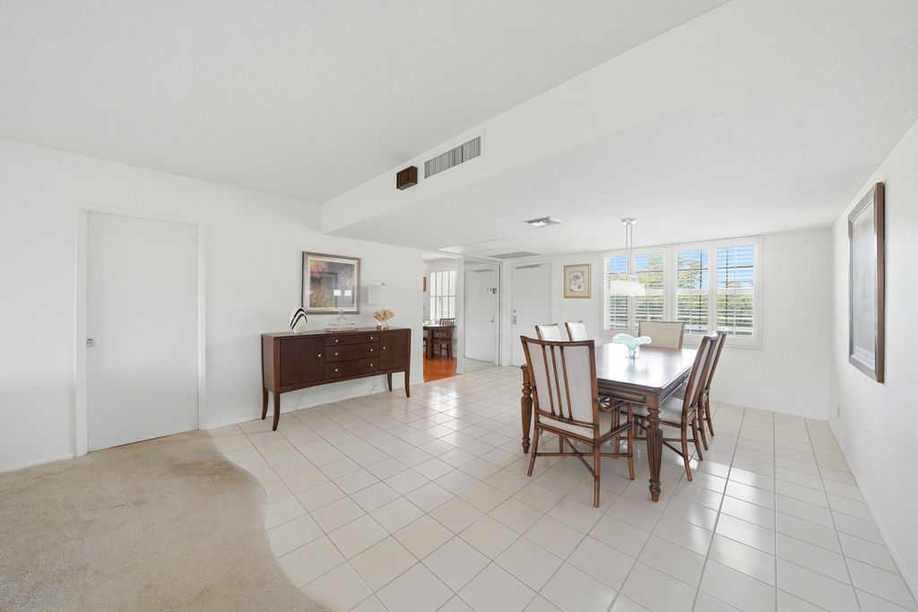 3800 Oaks Clubhouse Drive #410, photo 9