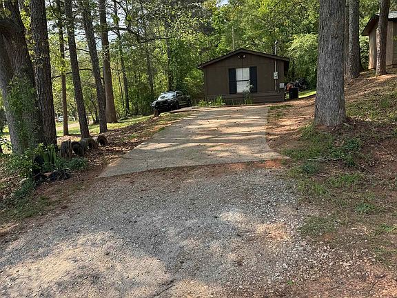 4th image of Pine Needle Rd