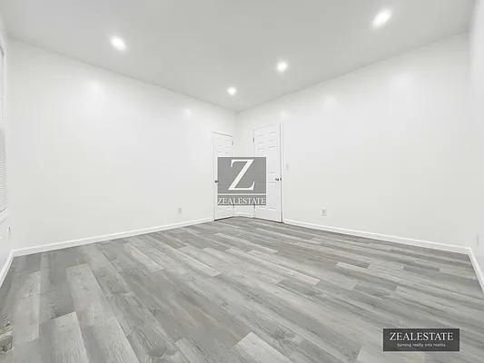 Rented by ZealEstate Group Inc | media 18