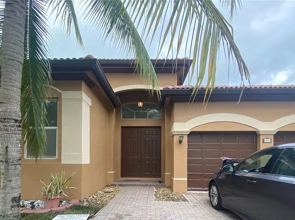 8803 NW 178th Ln, Hialeah, FL 33018