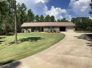 8962 Deer Ln, Navarre, FL 32566