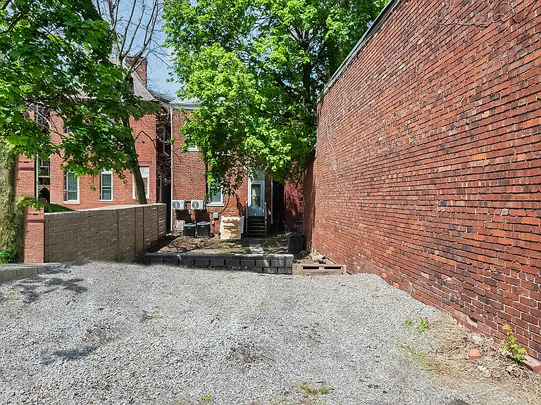 1136 N Euclid Ave #1 — Photo 19