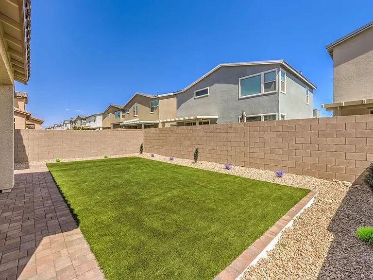 4208 Bayley Skye Ave — Photo 31
