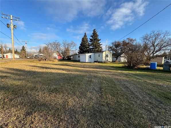 220 1st AVENUE, Mervin, SK S0M 1Y0
