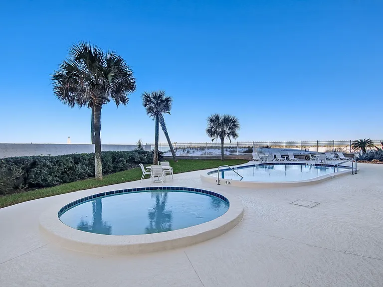 1601 Ocean Dr S #110 — Photo 50