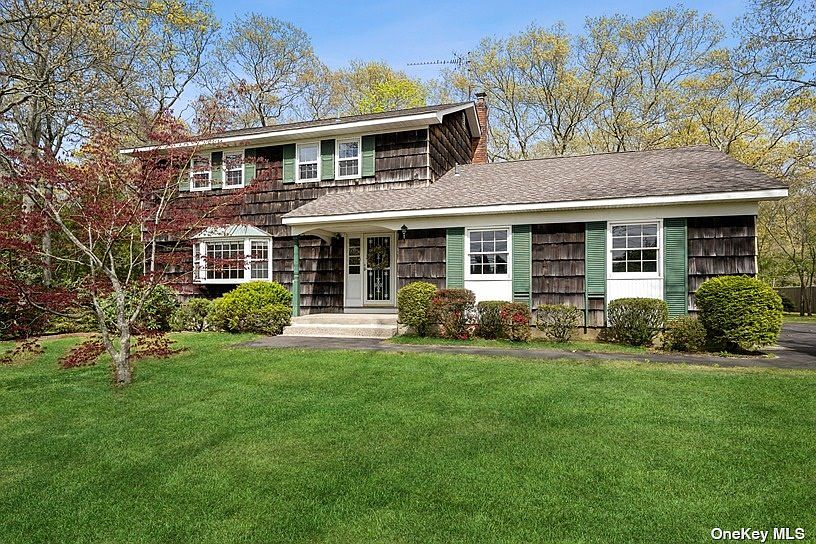 141 Pine St, East Moriches, NY 11940 MLS 3421936 Zillow