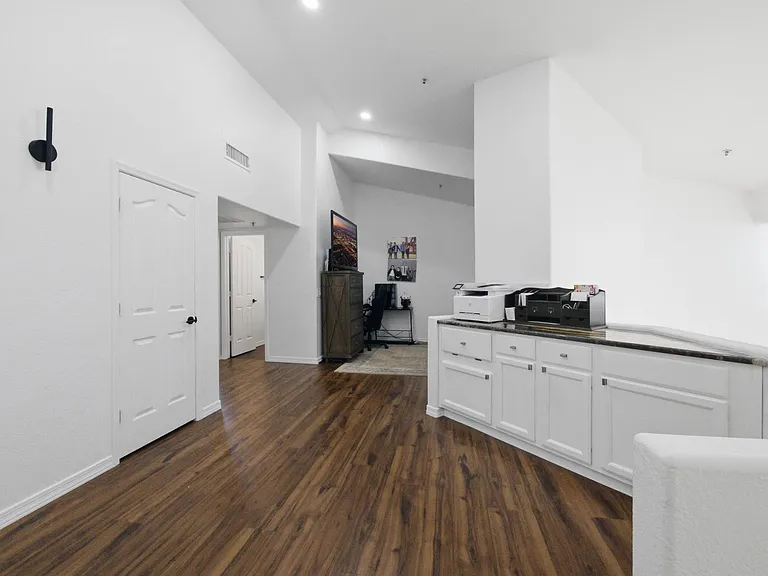 12955 E Mercer Ln — Photo 13