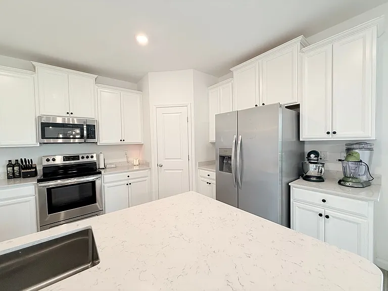 9931 Lovage Ln — Photo 11