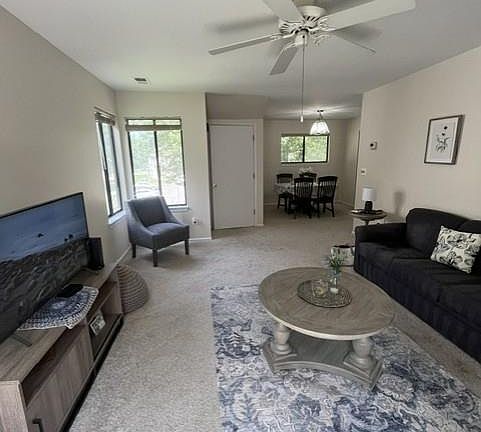 3rd image of 702 Jacob Ct
