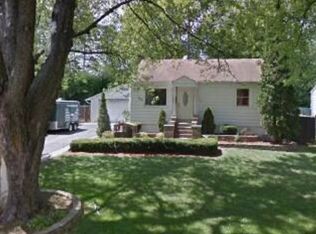 1409 N Madison St, Woodstock, IL 60098