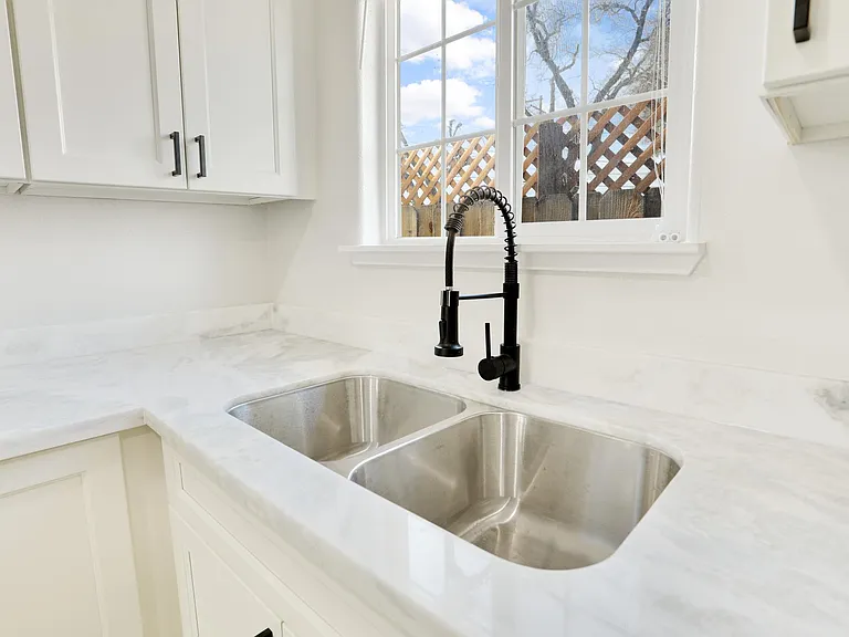 88 W 7th St #2 — Photo 18