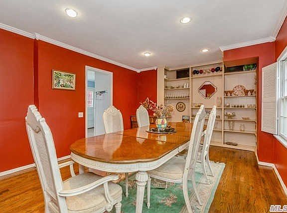 4th image of 49 Green Meadow Ln