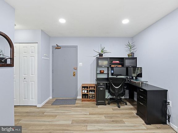 3rd image of 5250 Valley Forge Dr APT 109
