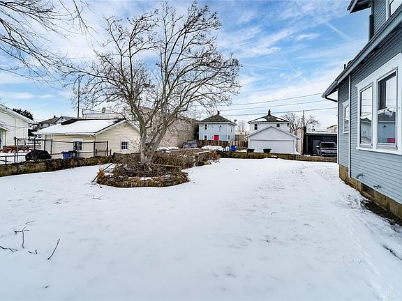 3rd image of 1015 Morse Ave