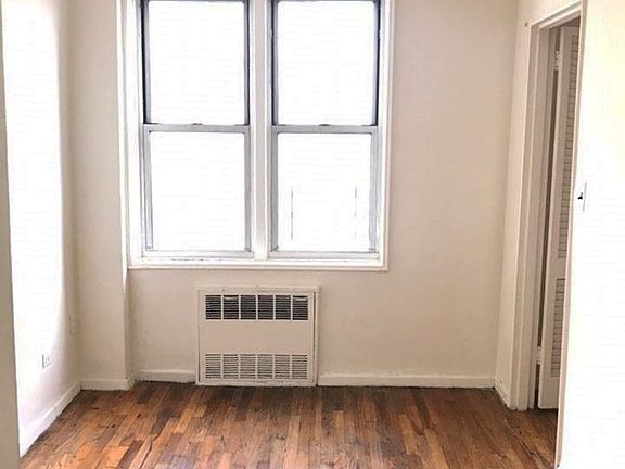3rd image of 4014 62nd St APT 4J
