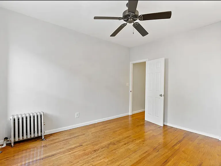 796 9th Ave #5 — Photo 3