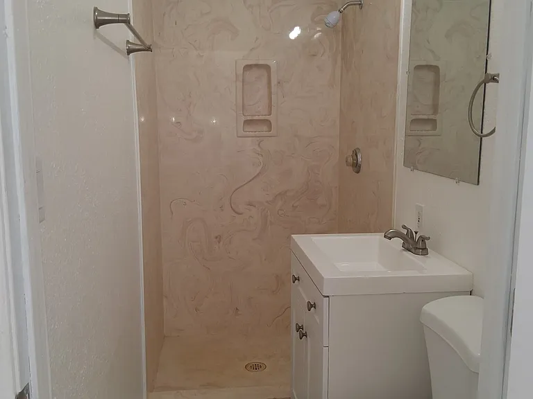 220 W Lincoln St #3 — Photo 5