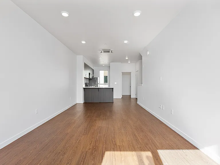 17th Place Townhomes — Photo 8