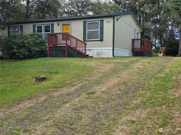 737 Edgewood Avenue NE, Ocean Shores, WA 98569