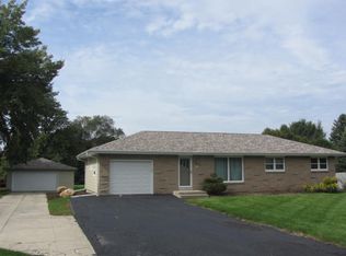 7131 S 49th St, Franklin, WI 53132