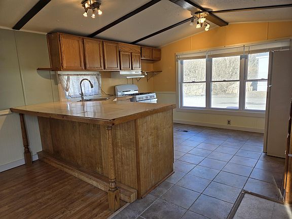 5th image of 92 Rita Way