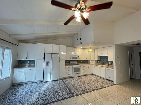 5th image of 22A Country Club Dr
