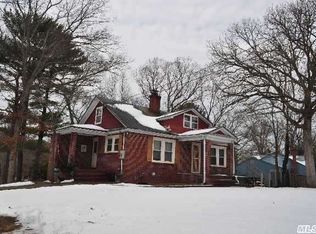 12 Yaphank Middle Island Rd, Middle Island, NY 11953