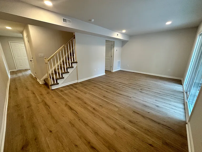 125 Windsor Pines Way #B — Photo 11