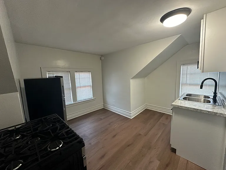 623 Jefferson Ave #6 — Photo 12