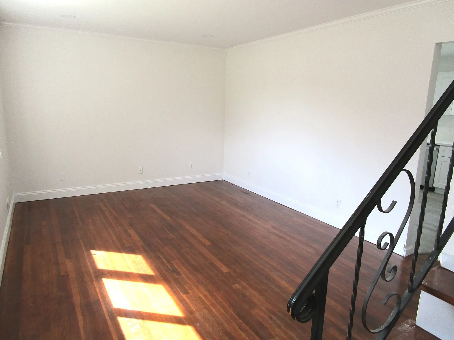 4 bed, 1488 sqft, $3,400 — Photo 3