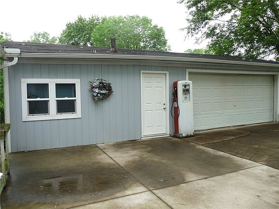 4th image of 3535 Ferndale Ave
