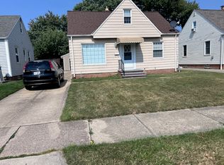 367 E 326th St, Willowick, OH 44095