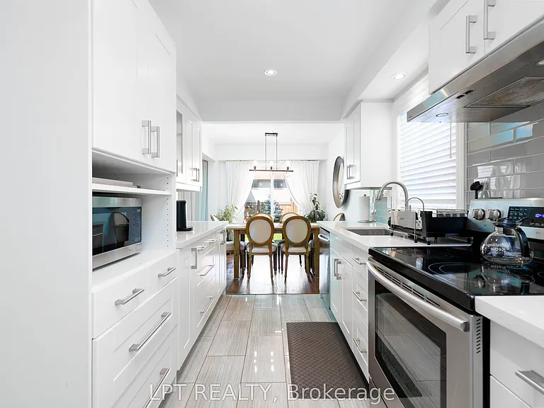6 Odin Cres — Photo 10