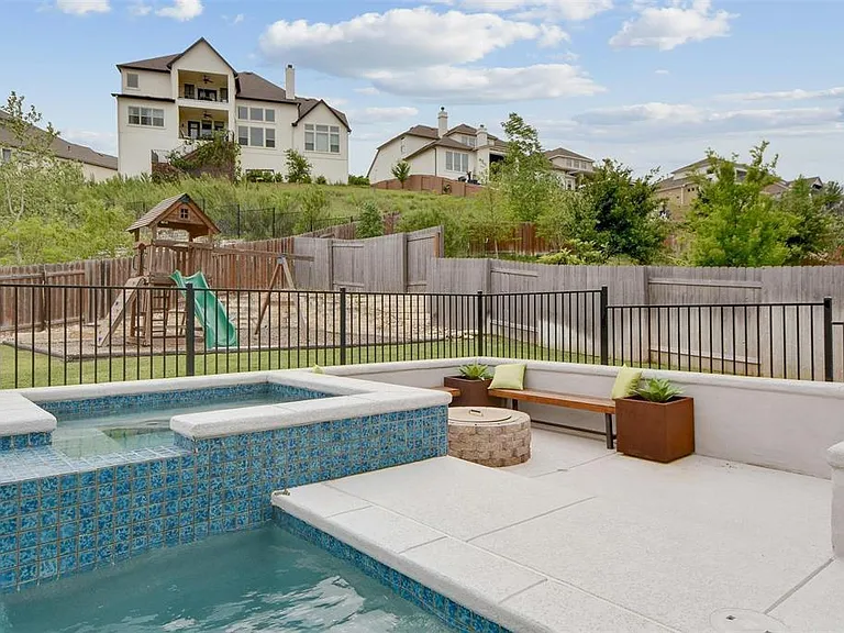 6005 Osceola Trl — Photo 8