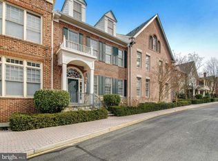 1433 Harvest Crossing Dr, Mclean, VA 22101