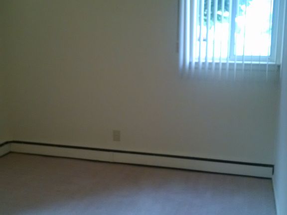 2nd image of 1010 Island Drive Ct APT 103