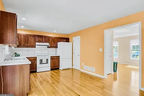 4178 Kittatinny Dr — Photo 7