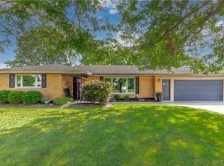 4207 Susan Dr, Williamsville, NY 14221